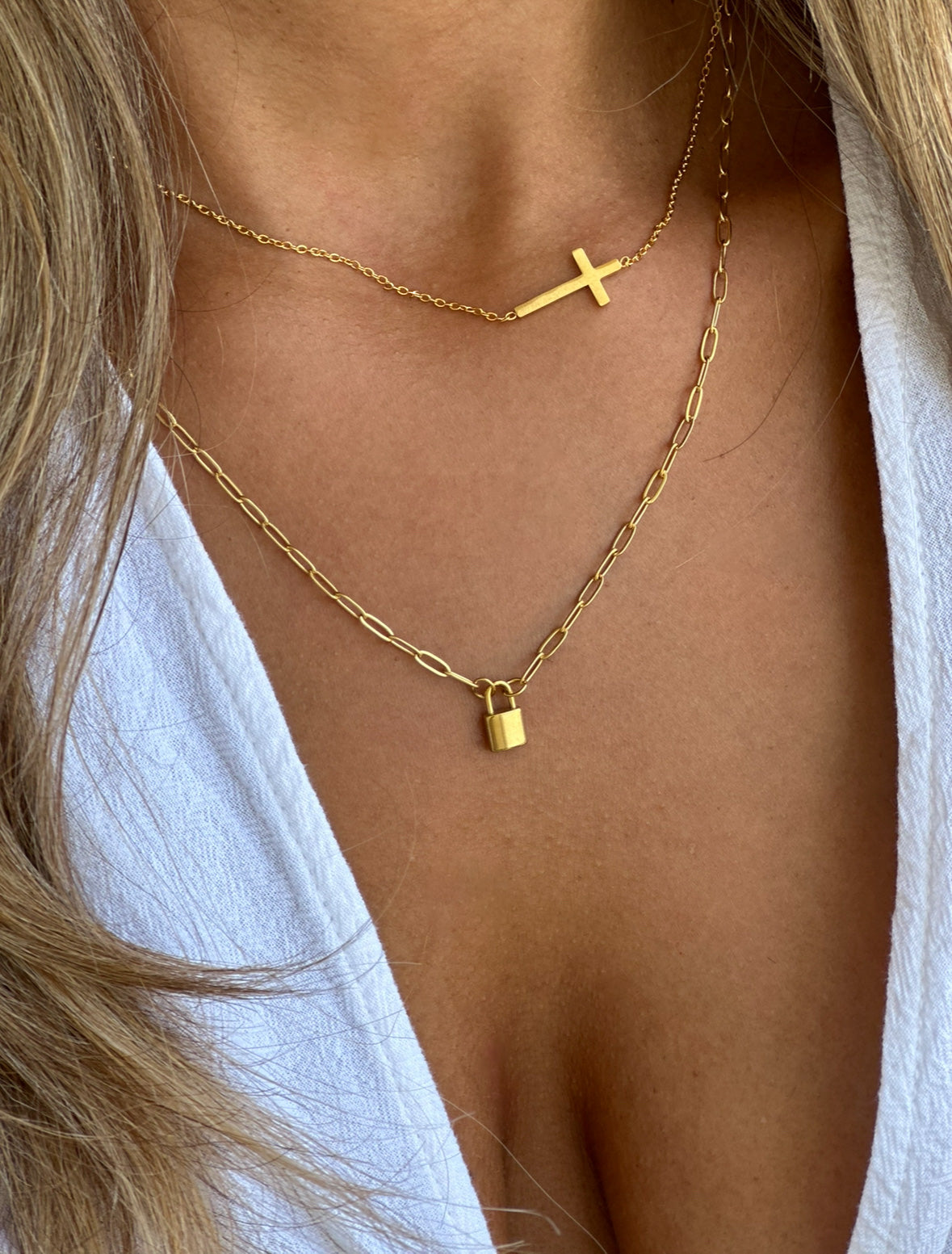 Mini Paris Padlock Necklace, 18k gold plated, view 2