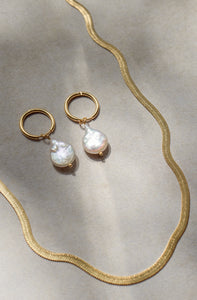 Fresh water pearl gold huggie hoops. Beautiful bridesmaid jewellery gift set 